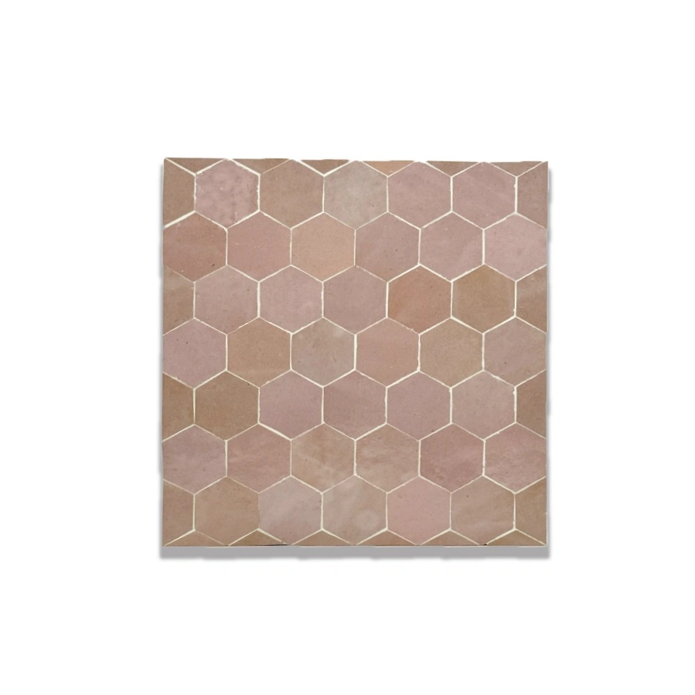 “Cura Rose” – Harmonie en nid d'abeille aux tons d'argile rosée