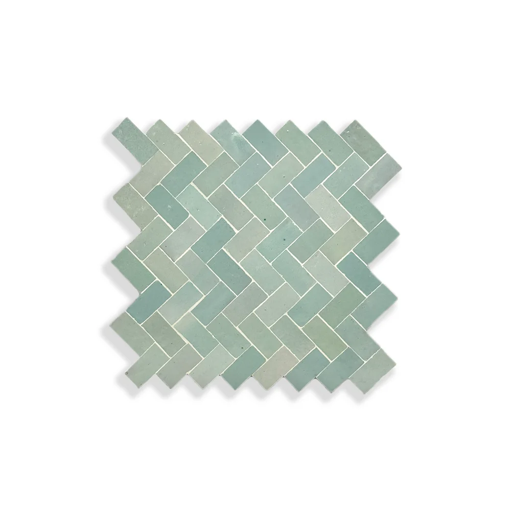 “Ketib Oasis” – Panneau de zellige en chevrons vert menthe doux